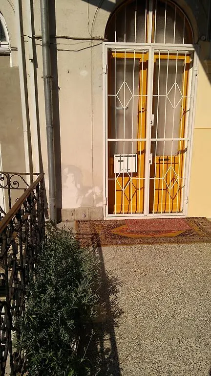 Cuki Apartment Budapest Guest house