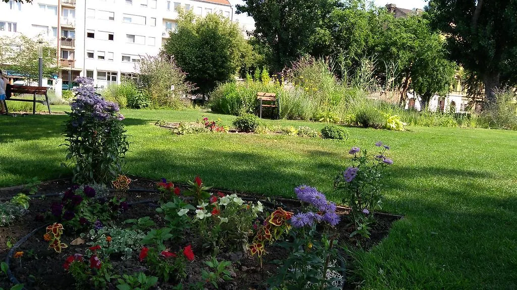 Guest house Cuki Apartment Budapest Hungary